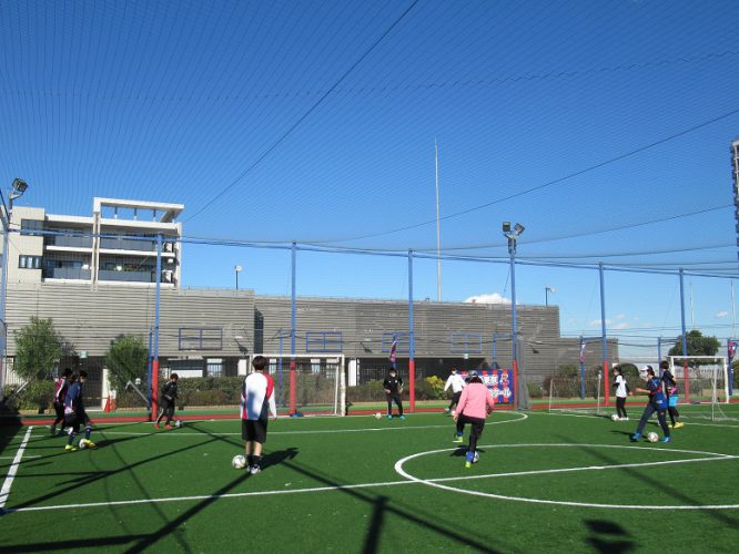 青空の「女性のためのフットサル教室」の画像