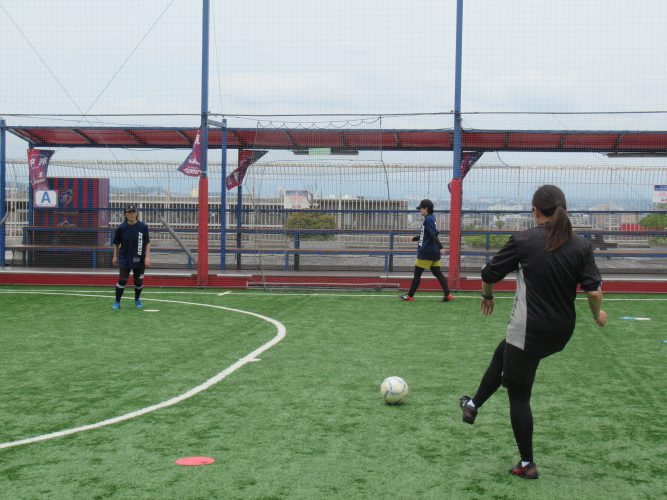 女性のためのフットサル教室開催♪の画像