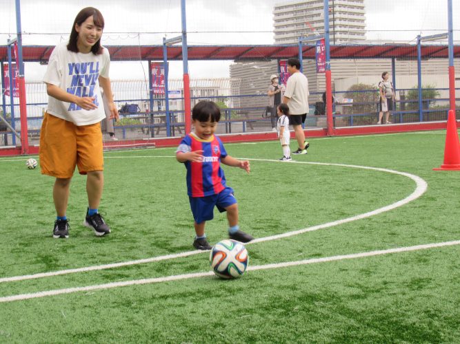 お子さんと一緒にサッカーどうですか？の画像