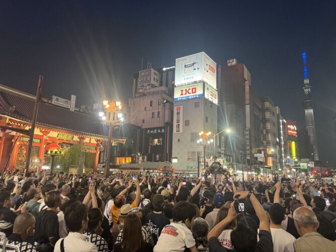 祭りの東京🔵🔴の画像